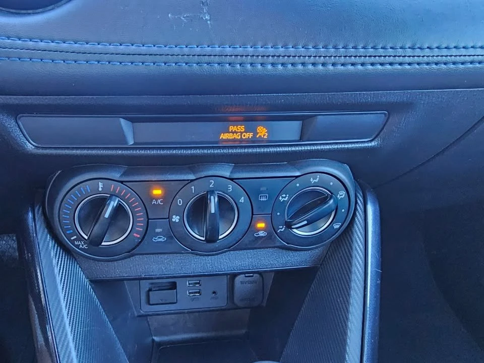 2018 Toyota Yaris - Image 11 of 18