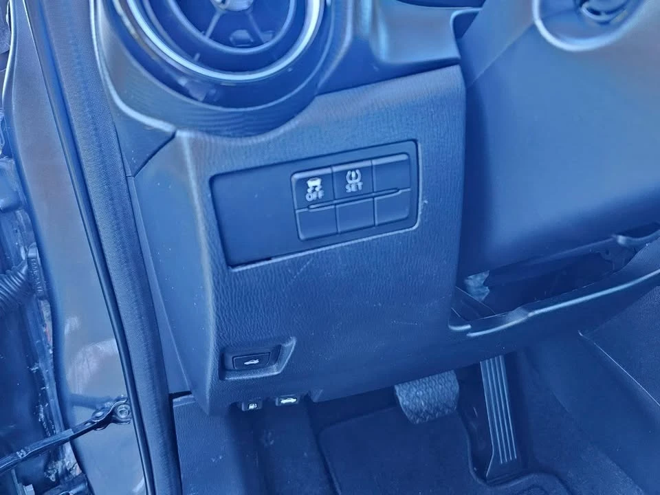 2018 Toyota Yaris - Image 13 of 18