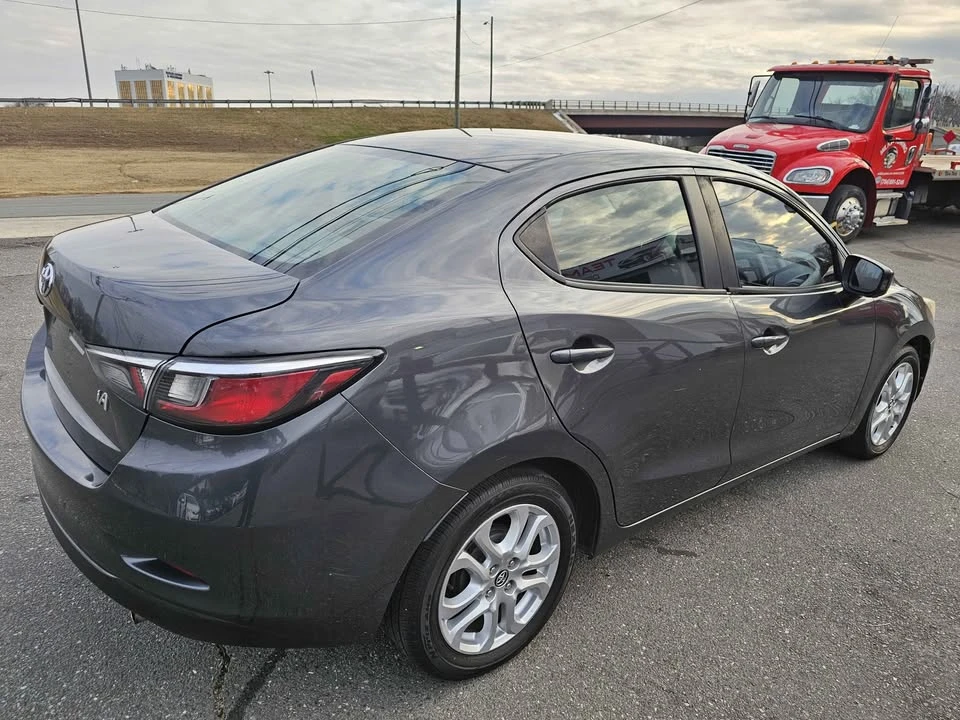 2018 Toyota Yaris - Image 3 of 20