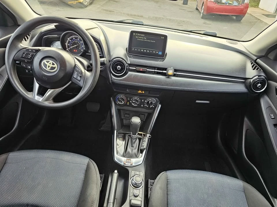2018 Toyota Yaris - Image 10 of 20
