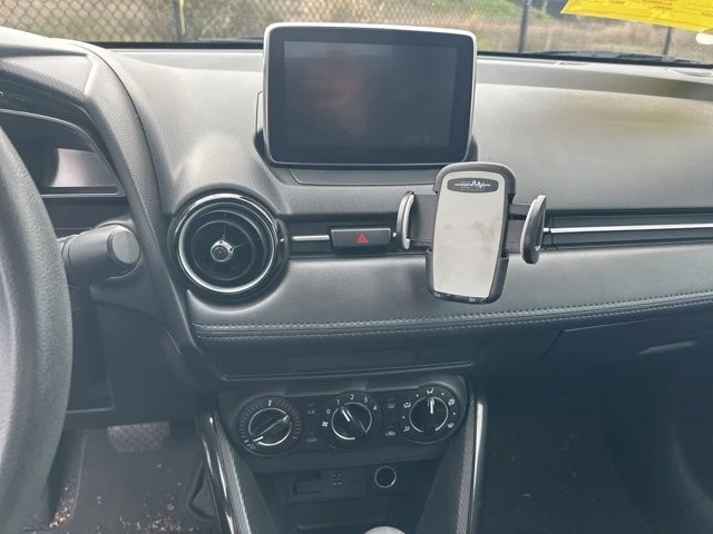 2018 Toyota Yaris - Image 10 of 12