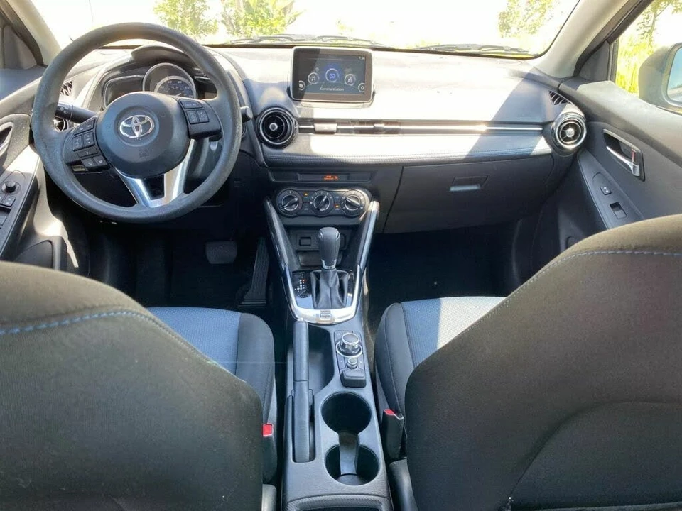 2018 Toyota Yaris - Image 10 of 18