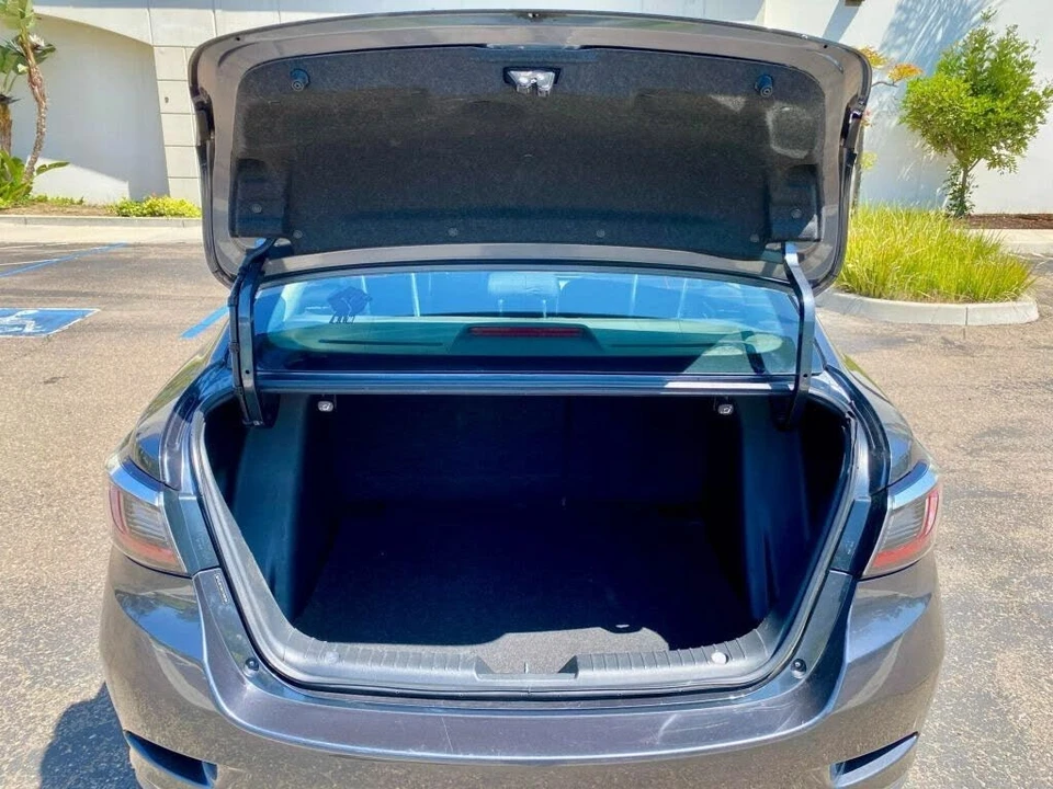 2018 Toyota Yaris - Image 6 of 18