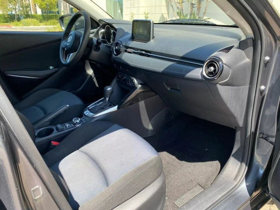 2018 Toyota Yaris - Image 15 of 18