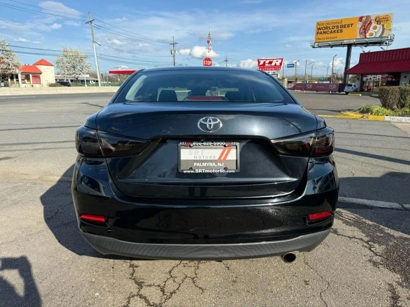 2018 Toyota Yaris - Image 7 of 12