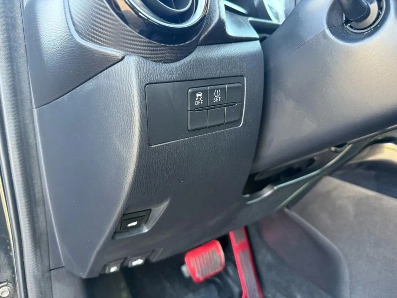 2018 Toyota Yaris - Image 12 of 12