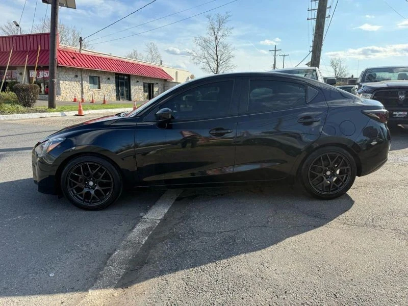 2018 Toyota Yaris - Image 5 of 12