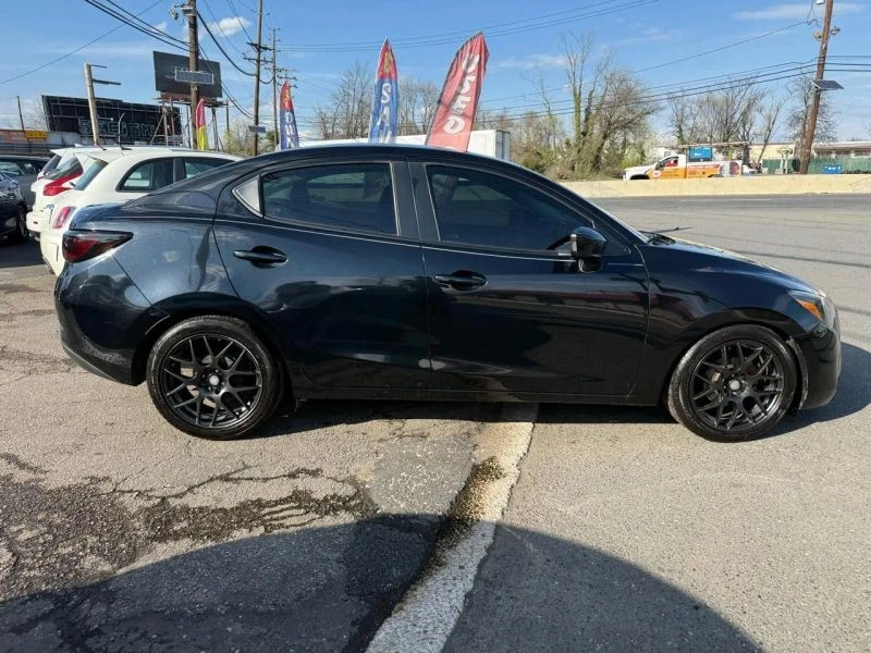 2018 Toyota Yaris - Image 4 of 12