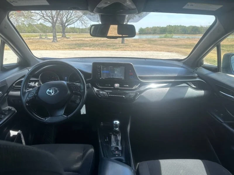 2018 Toyota C-HR - Image 12 of 16