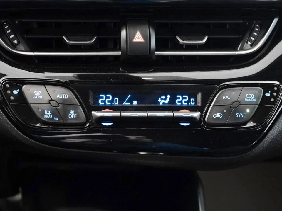 2018 Toyota C-HR - Image 9 of 12