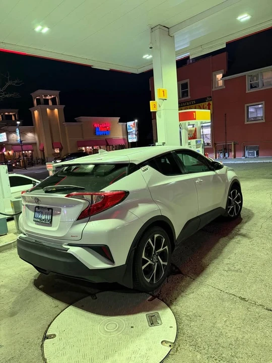 2018 Toyota C-HR - Image 2 of 10