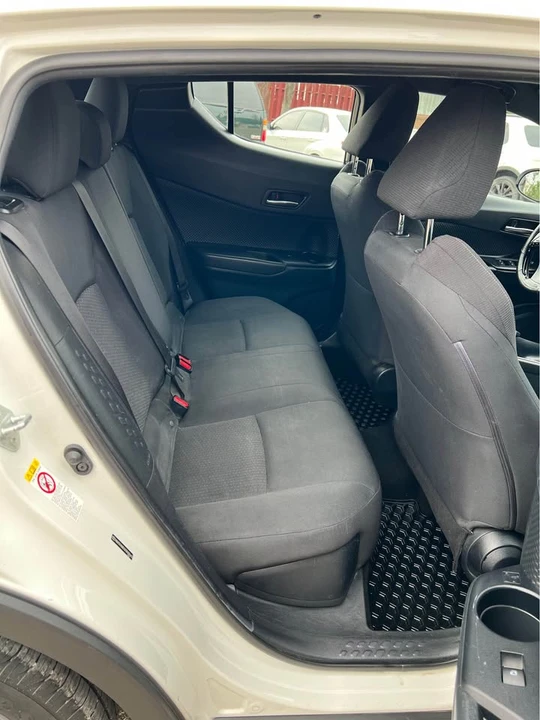 2018 Toyota C-HR - Image 10 of 14