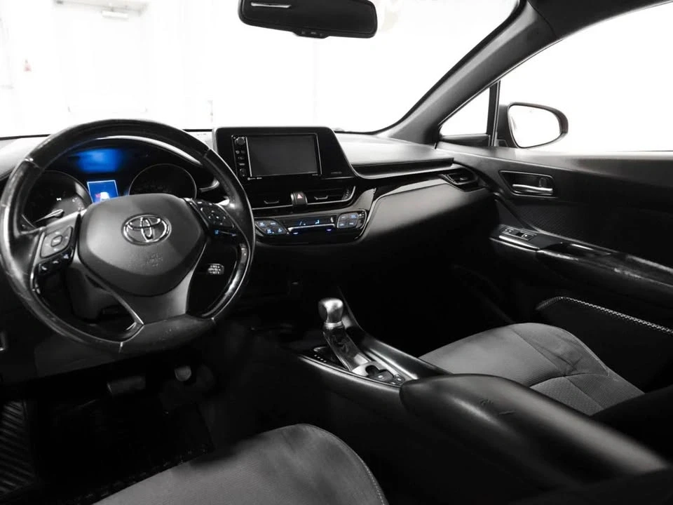 2018 Toyota C-HR - Image 8 of 12