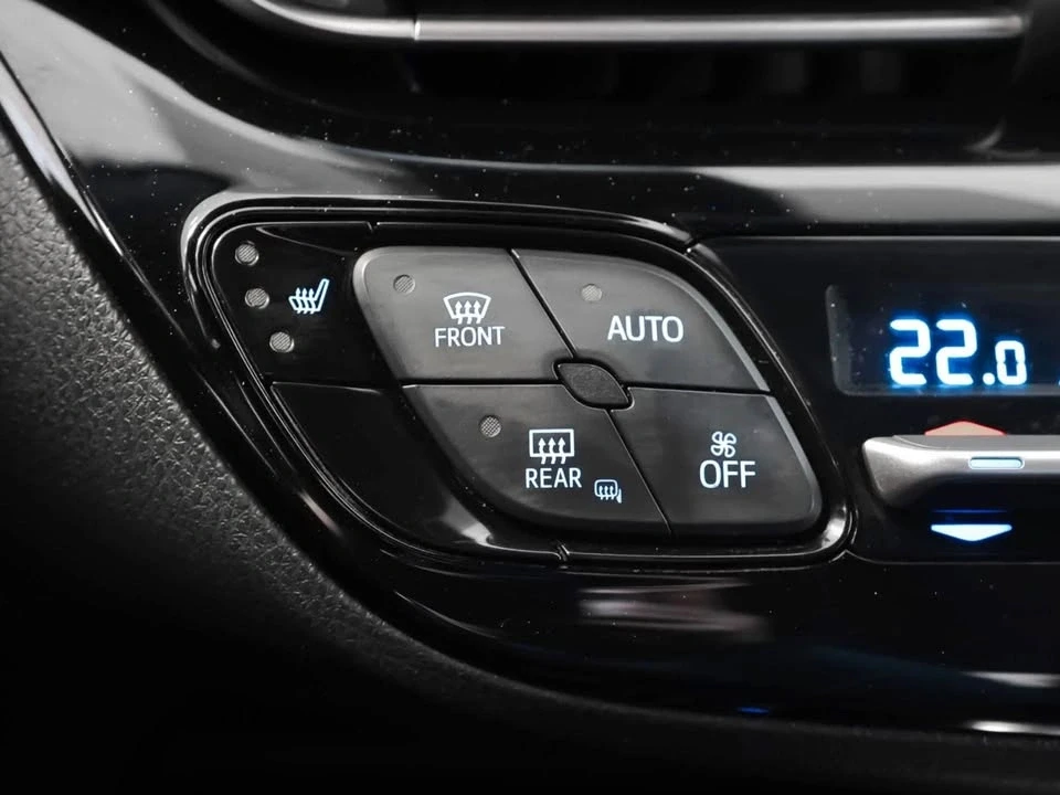 2018 Toyota C-HR - Image 10 of 12
