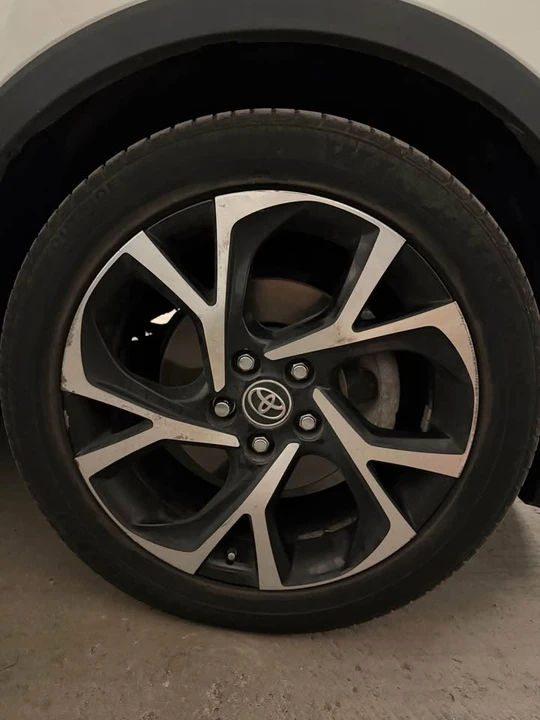 2018 Toyota C-HR - Image 9 of 10