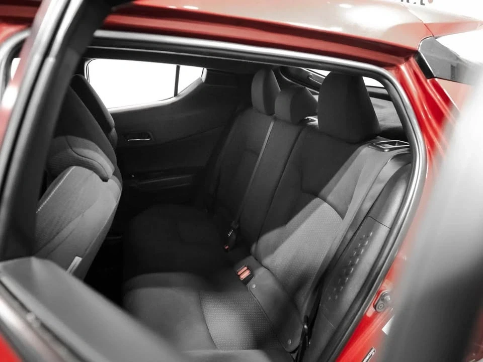 2018 Toyota C-HR - Image 7 of 12