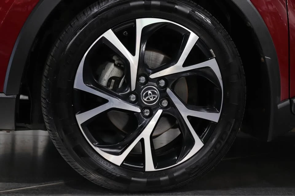 2018 Toyota C-HR - Image 16 of 16