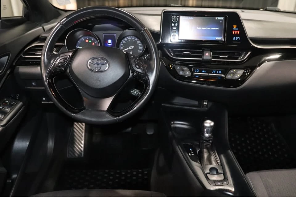 2018 Toyota C-HR - Image 8 of 16