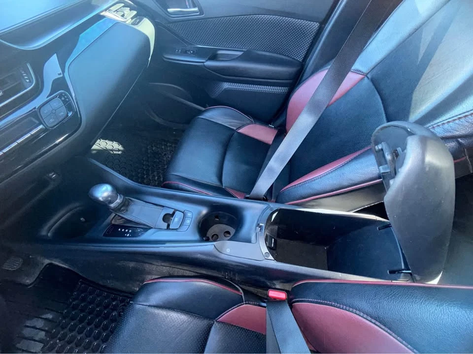 2018 Toyota C-HR - Image 11 of 16