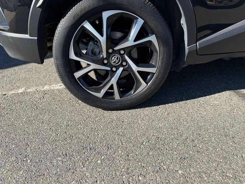 2018 Toyota C-HR - Image 9 of 14