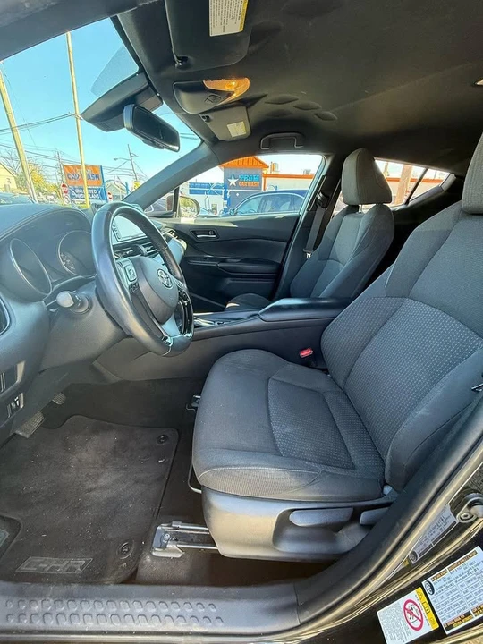 2018 Toyota C-HR - Image 10 of 14