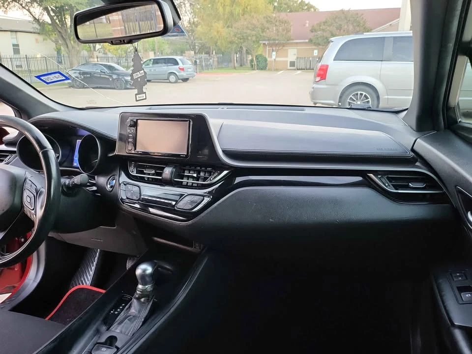 2018 Toyota C-HR - Image 10 of 13
