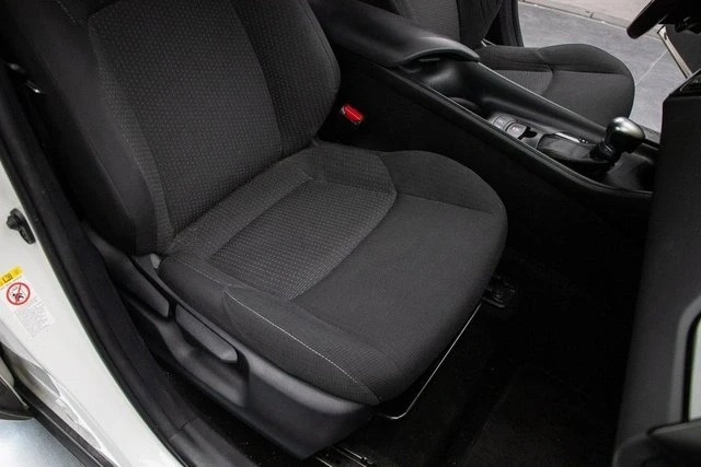 2018 Toyota C-HR - Image 16 of 20