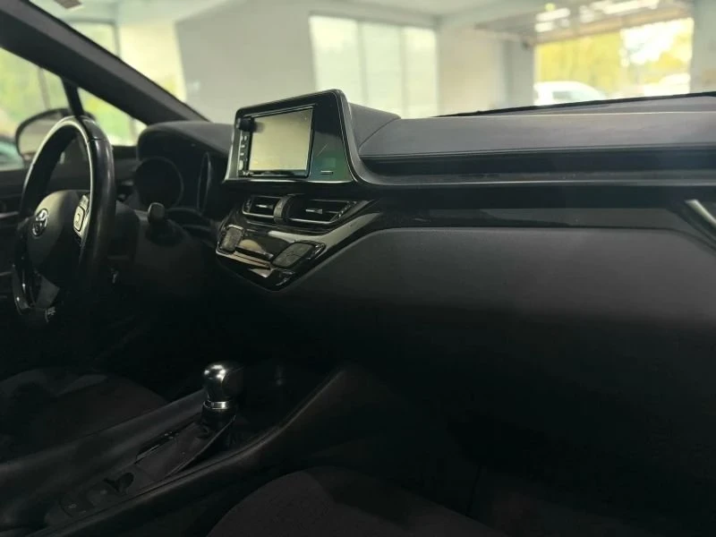 2018 Toyota C-HR - Image 17 of 18