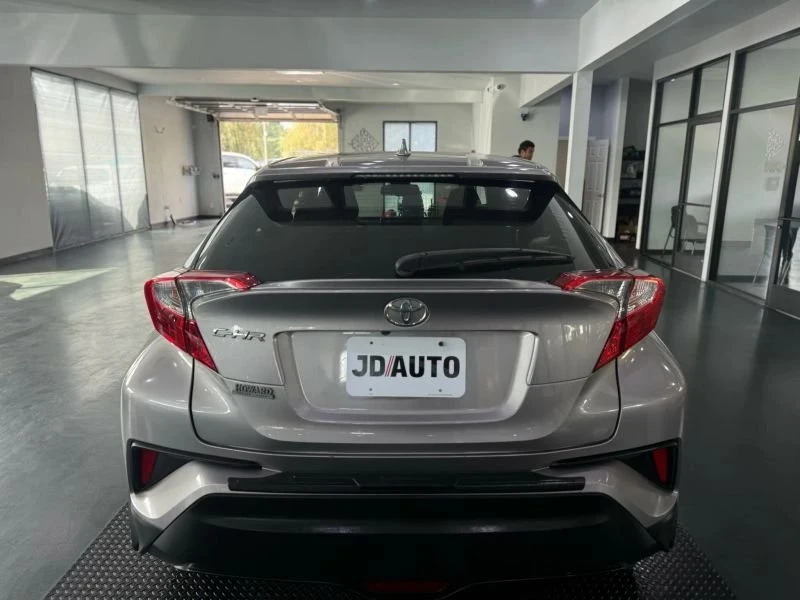 2018 Toyota C-HR - Image 6 of 18