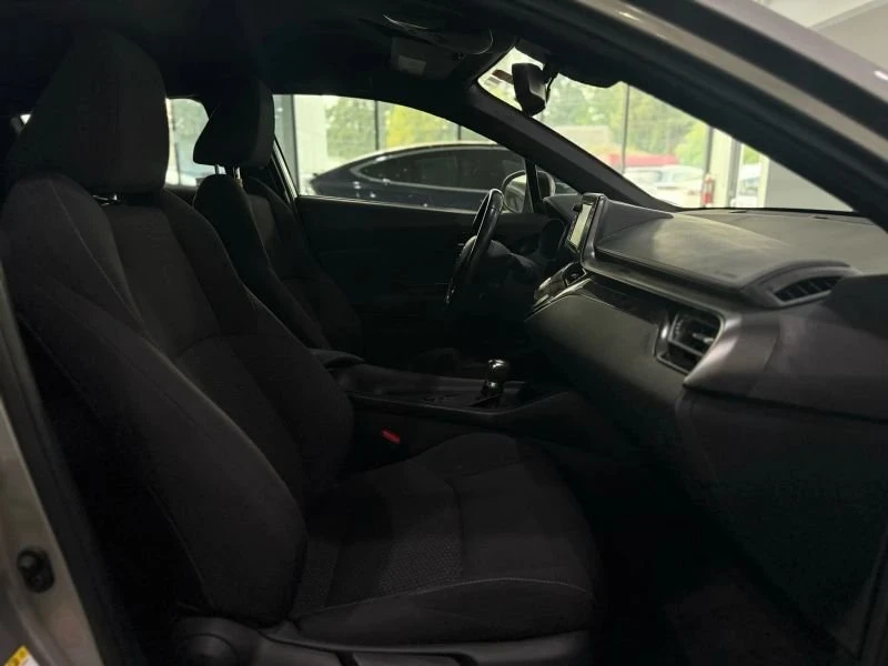 2018 Toyota C-HR - Image 16 of 18