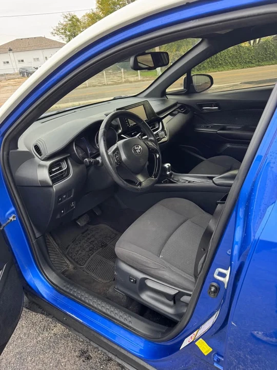 2018 Toyota C-HR - Image 9 of 17