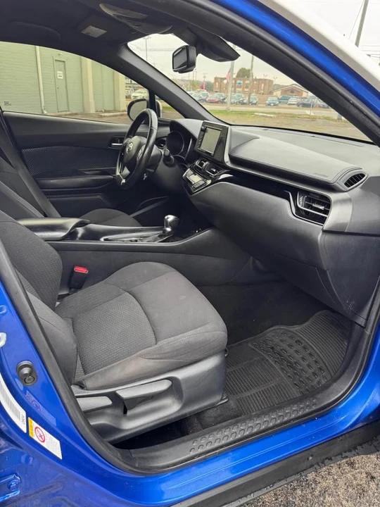 2018 Toyota C-HR - Image 13 of 17