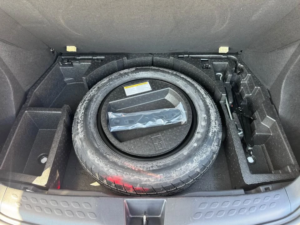 2018 Toyota C-HR - Image 15 of 19
