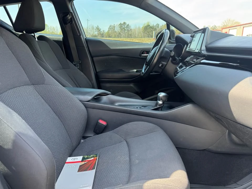 2018 Toyota C-HR - Image 8 of 19