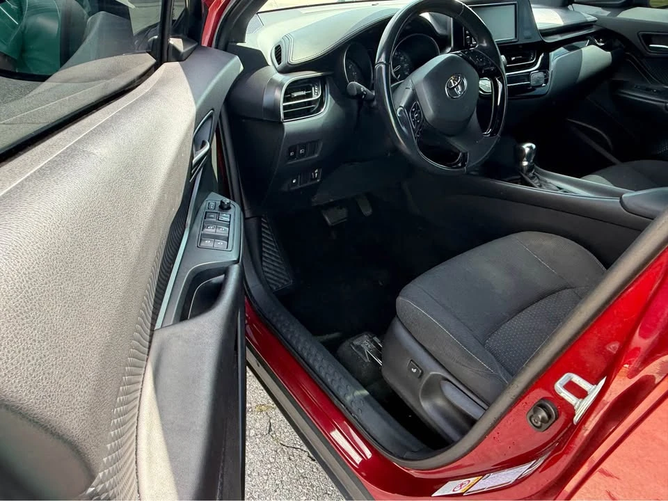 2018 Toyota C-HR - Image 11 of 14