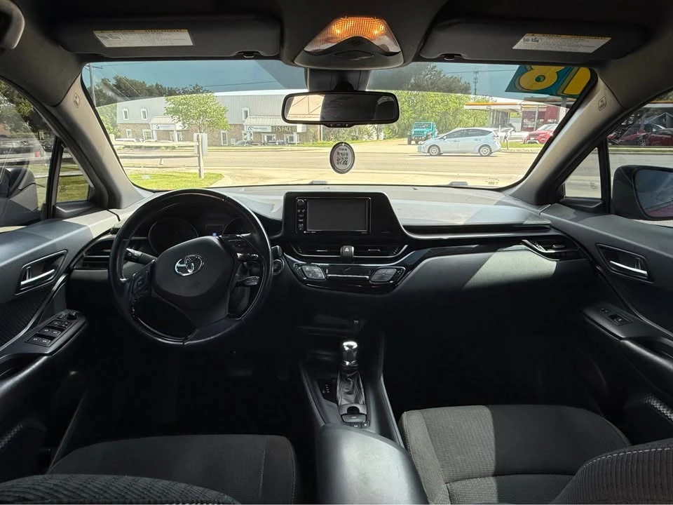 2018 Toyota C-HR - Image 10 of 14