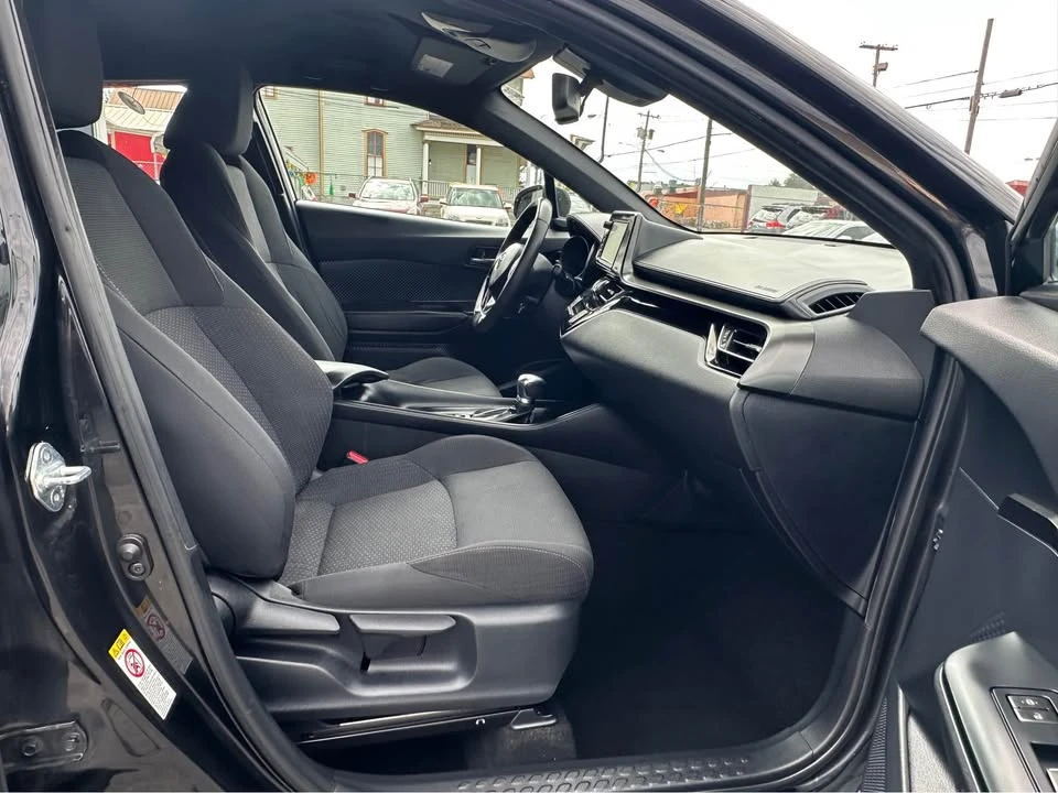 2018 Toyota C-HR - Image 12 of 19