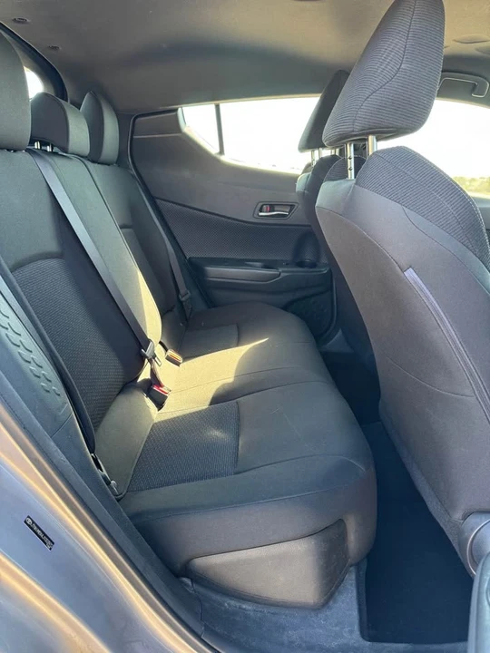 2018 Toyota C-HR - Image 12 of 16