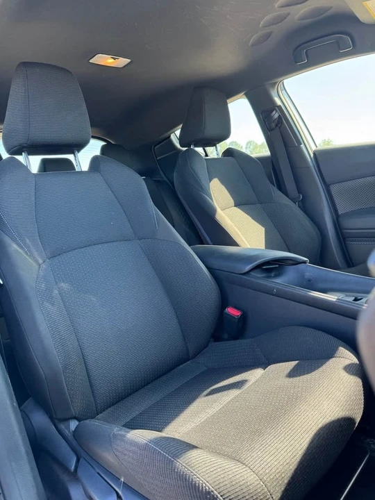 2018 Toyota C-HR - Image 10 of 16