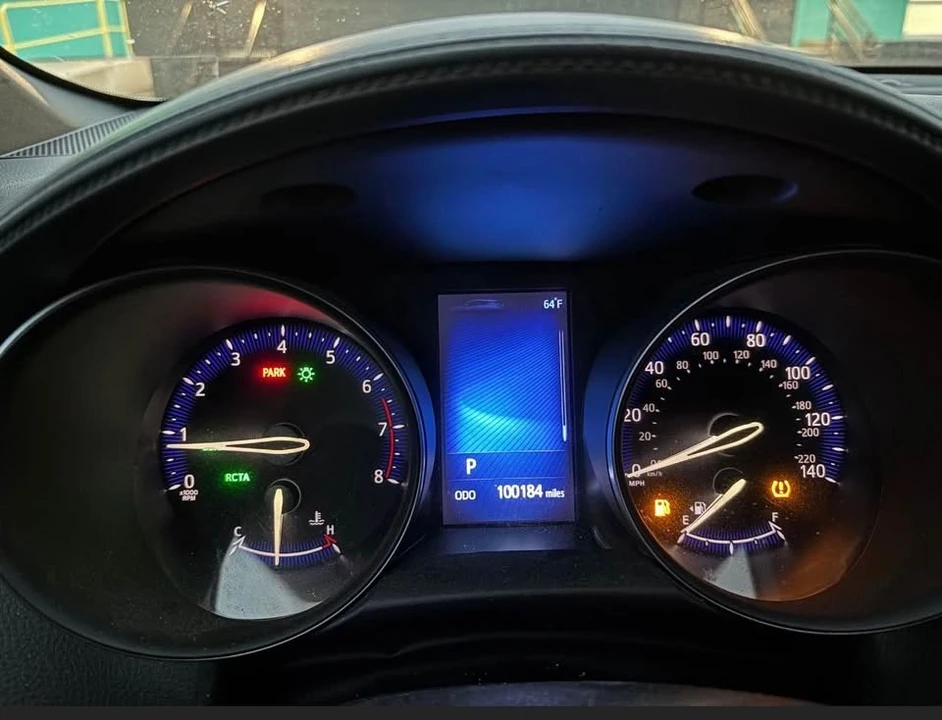 2018 Toyota C-HR - Image 8 of 9