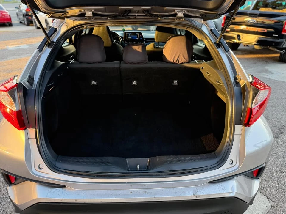 2018 Toyota C-HR - Image 12 of 17