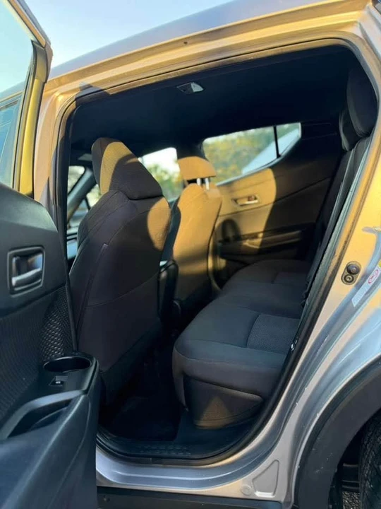 2018 Toyota C-HR - Image 11 of 17