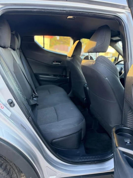 2018 Toyota C-HR - Image 13 of 17