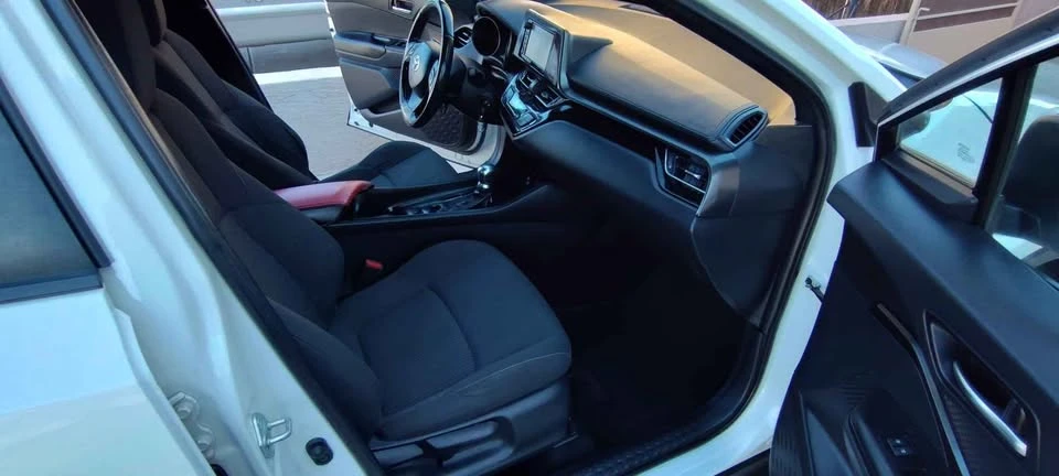 2018 Toyota C-HR - Image 9 of 14