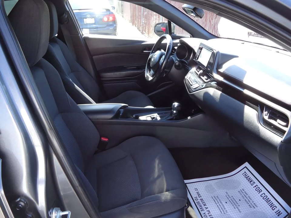 2018 Toyota C-HR - Image 9 of 18