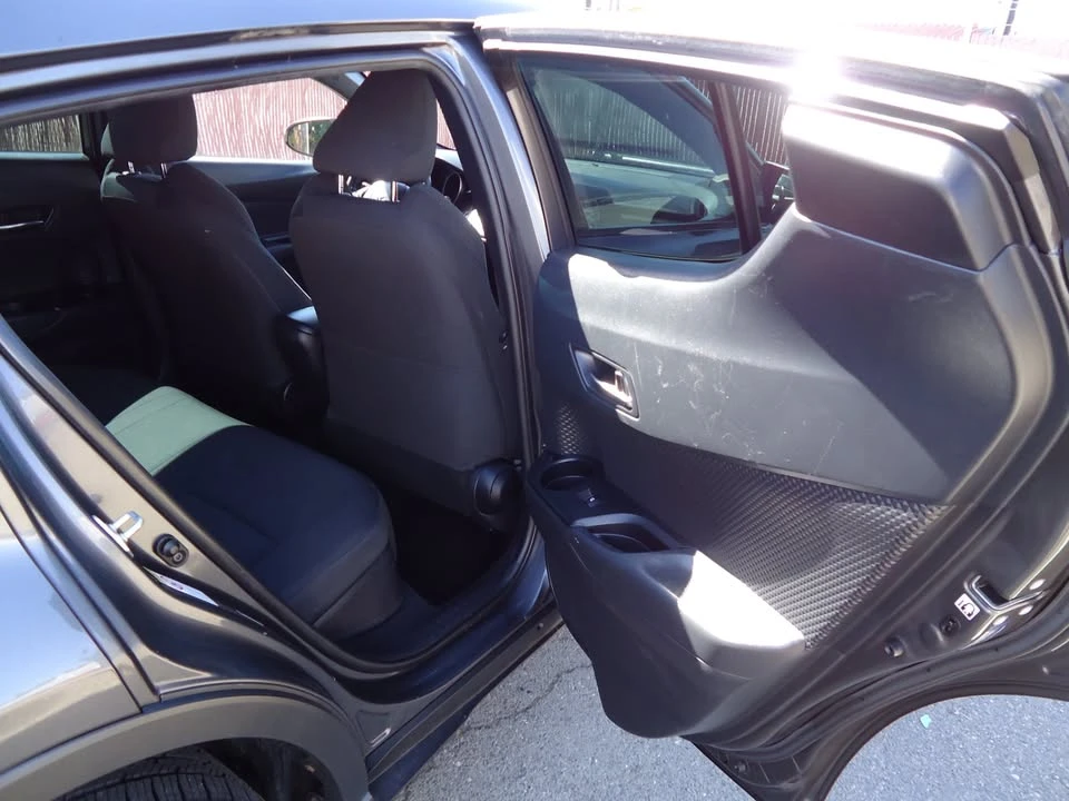 2018 Toyota C-HR - Image 10 of 18