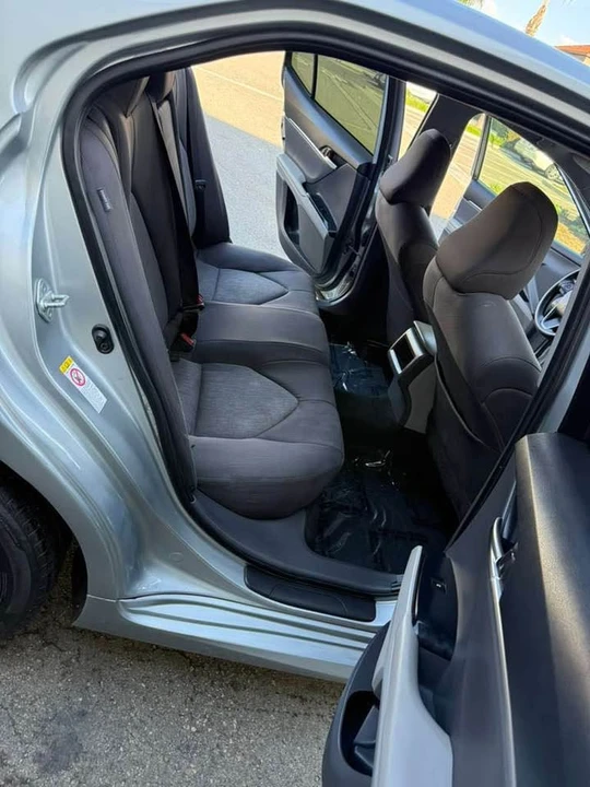 2018 Toyota Camry 8th Gen - Image 10 of 11