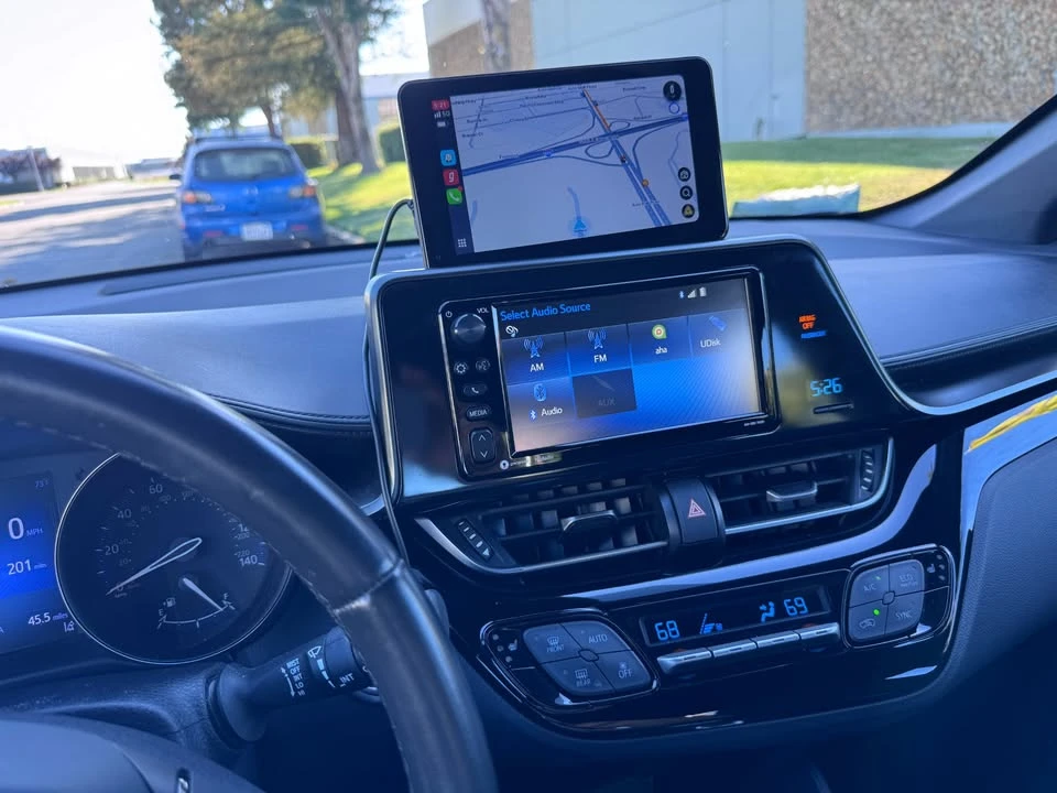 2018 Toyota C-HR - Image 2 of 11