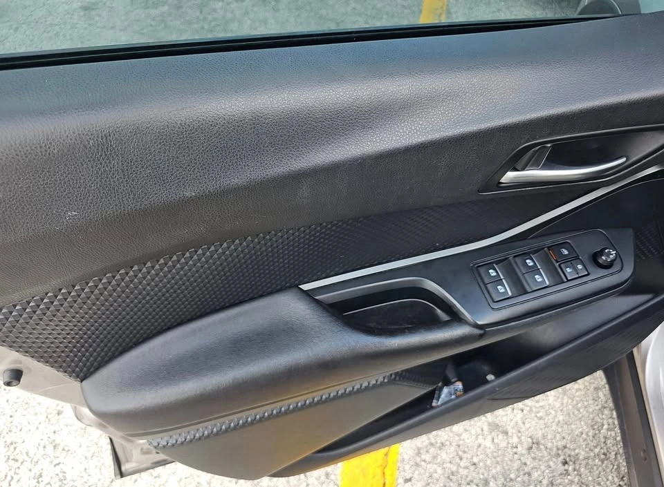 2018 Toyota C-HR - Image 5 of 7