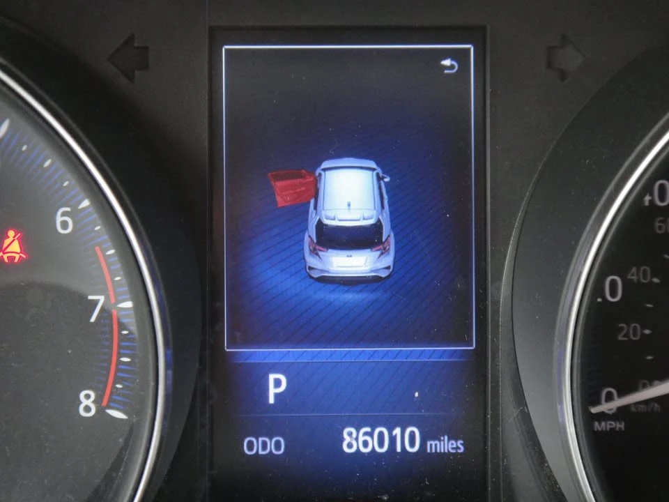 2018 Toyota C-HR - Image 13 of 20